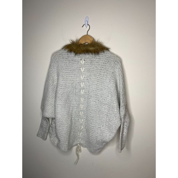 MIlitary Hippie Womens One Size Cardigan Sweater Gray Faux Fur Trim Open Front - Picture 3 of 7